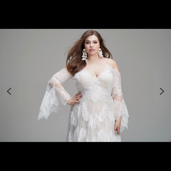 Willowby Watters Marcail Wedding Dress - Picture 3 of 6